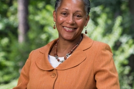 Headshot of Gloria Thomas '85